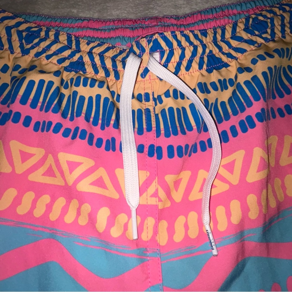 chubbies Pink & Blue High-Waist Shorts - Picture 4 of 9